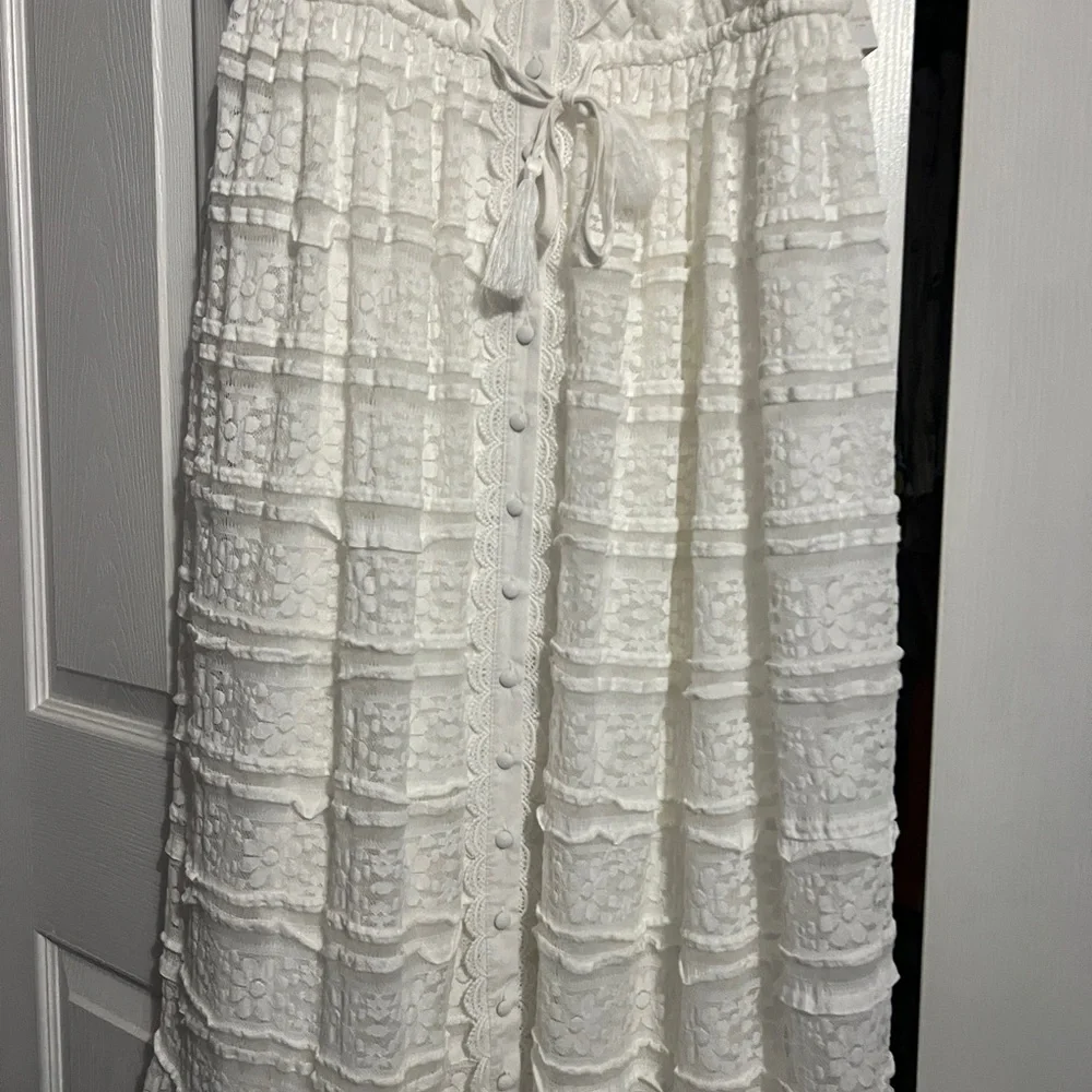 Gorgeous Elegant White Lace Maxi Dress - Picture 3 of 16